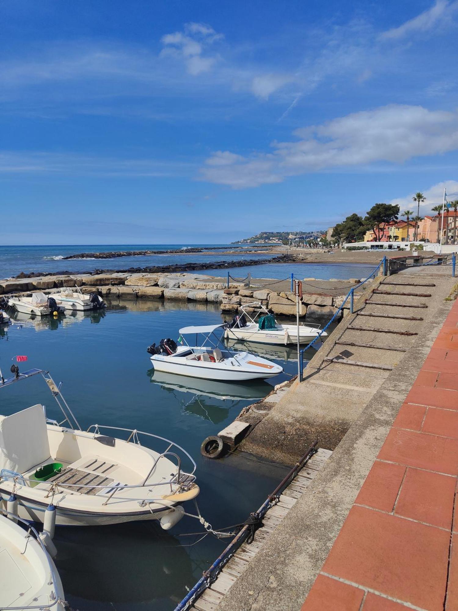 Riva Vacanze Riva Ligure Kültér fotó